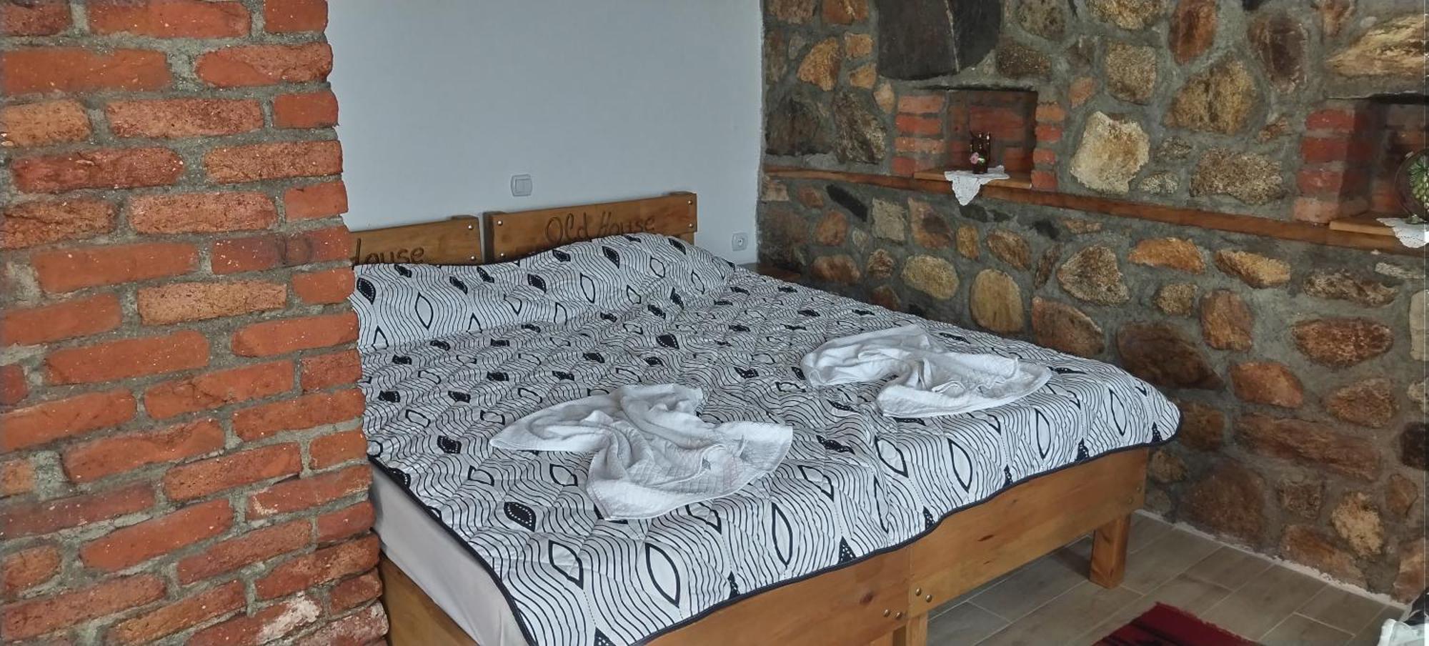 Villa Old House Bn Бітола Екстер'єр фото