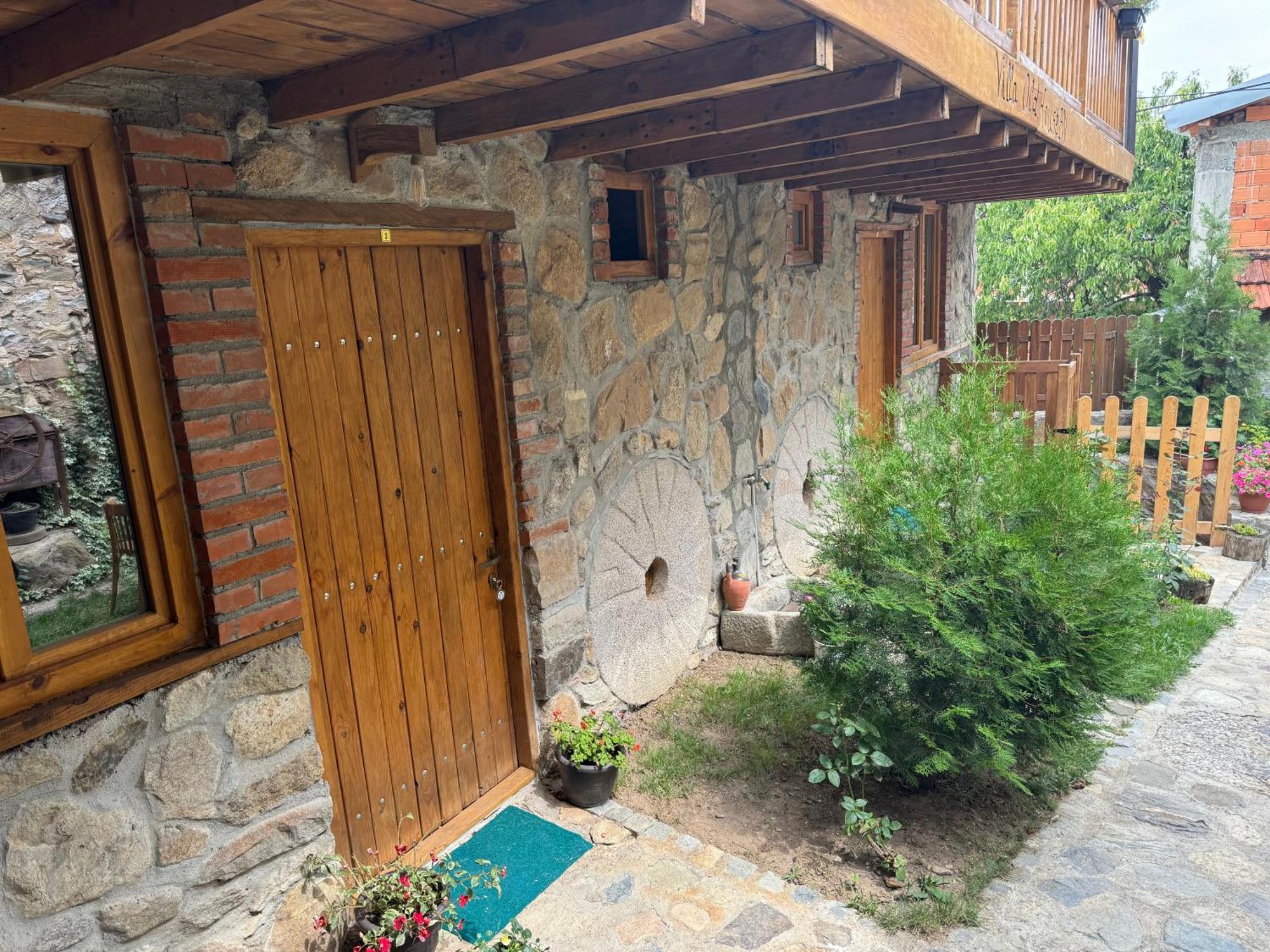 Villa Old House Bn Бітола Екстер'єр фото